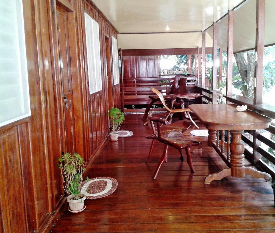 Ausan Beach Front Cottages Barton Ngoại thất bức ảnh