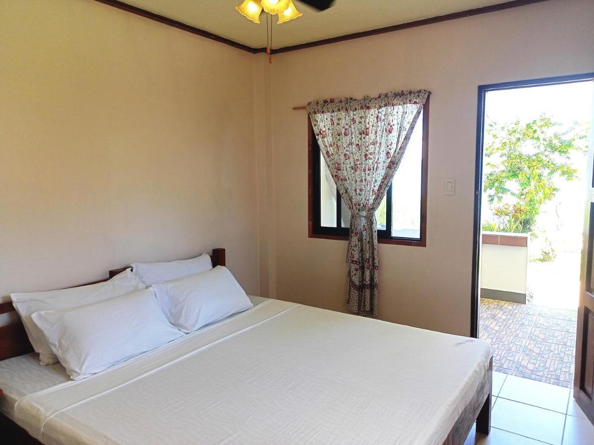 Ausan Beach Front Cottages Barton Ngoại thất bức ảnh
